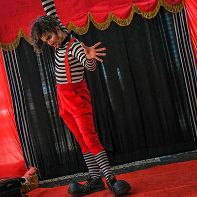Spectacle clown pour enfants pour vos festivités en Hautes Pyrénées (65), Gers (32), Landes (40) et Pyrénées-Atlantiques (64)