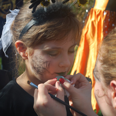 Stand de maquillage ou grimage pour votre évènement d’Halloween en Hautes Pyrénées (65), Gers (32), Landes (40), Haute Garonne (31) et Pyrénées-Atlantiques (64)